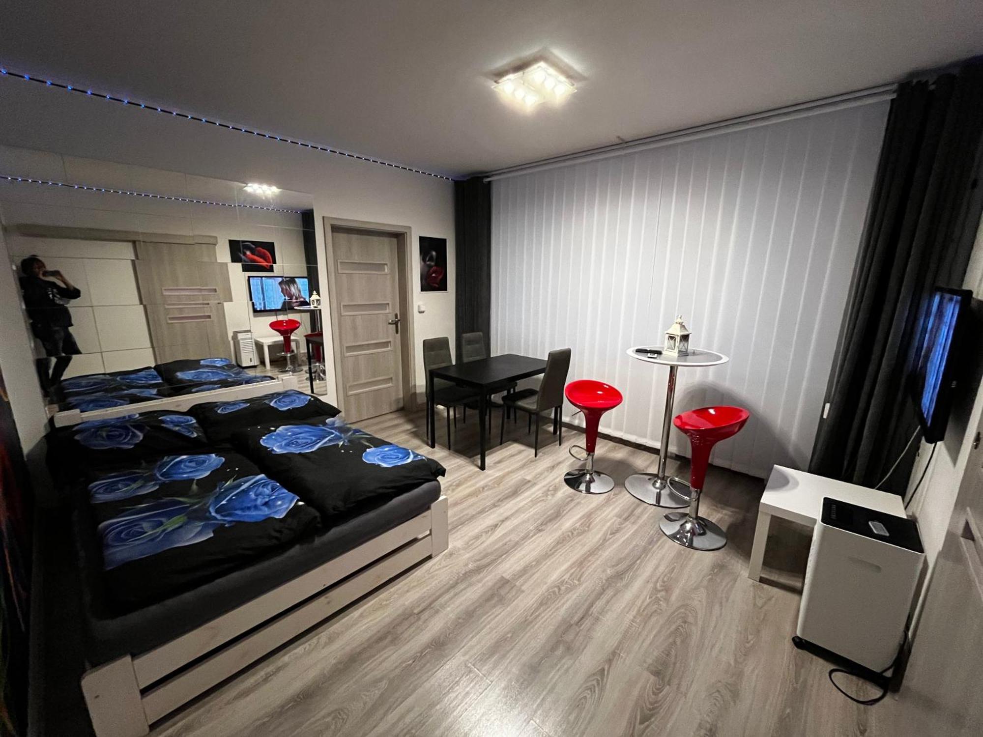 Monfas Apartment Barrandov Prague Luaran gambar
